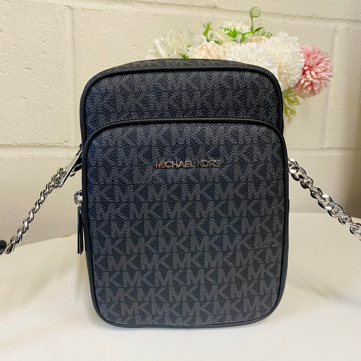MICHAEL KORS 35F1STVC2B JET SET TRAVEL MEDIUM CROSSBODY BAG MK BLACK MICHAEL KORS 35F1STVC2B JET SET TRAVEL MEDIUM CROSSBODY BAG MK BLACK